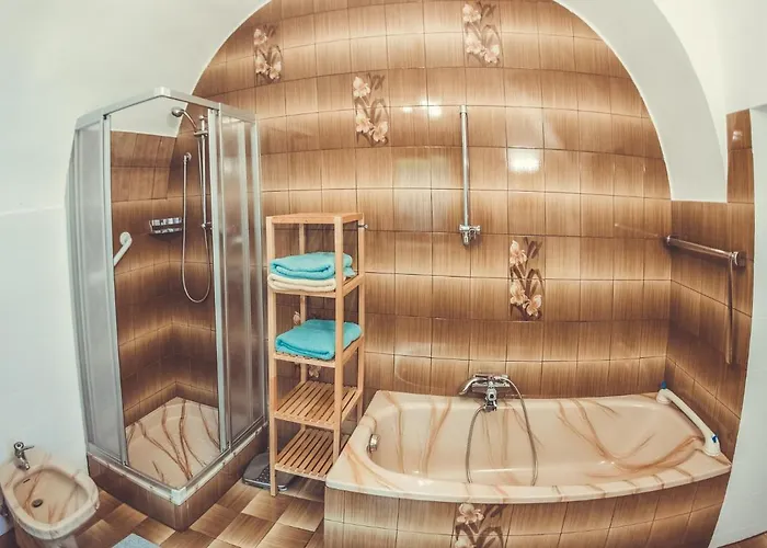 Отель Neugebauer Lollinggraben