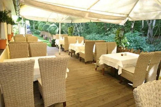 Отель Neugebauer